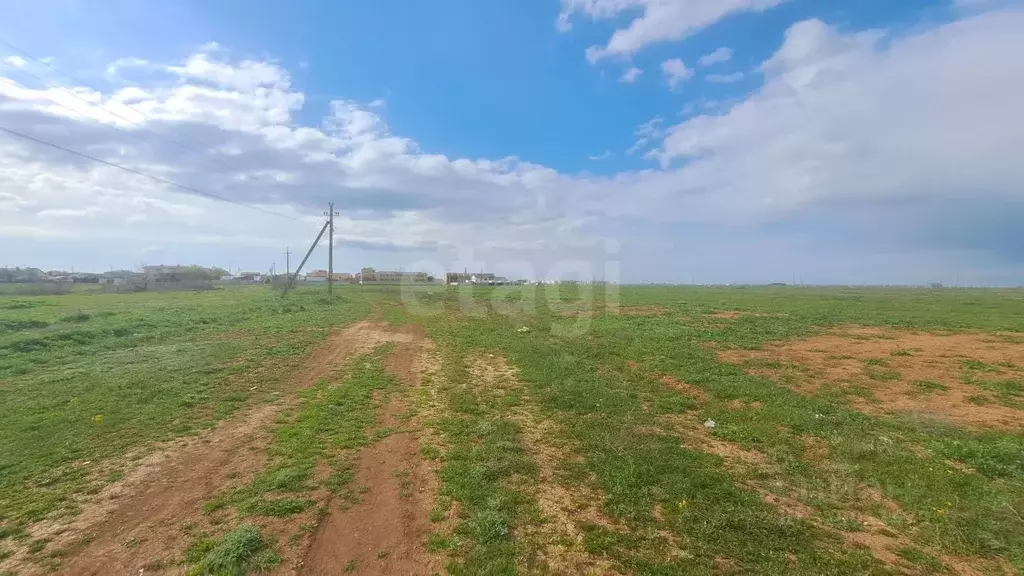 Участок в Крым, Сакский район, Штормовское с/пос, с. Поповка  (200.0 ... - Фото 1