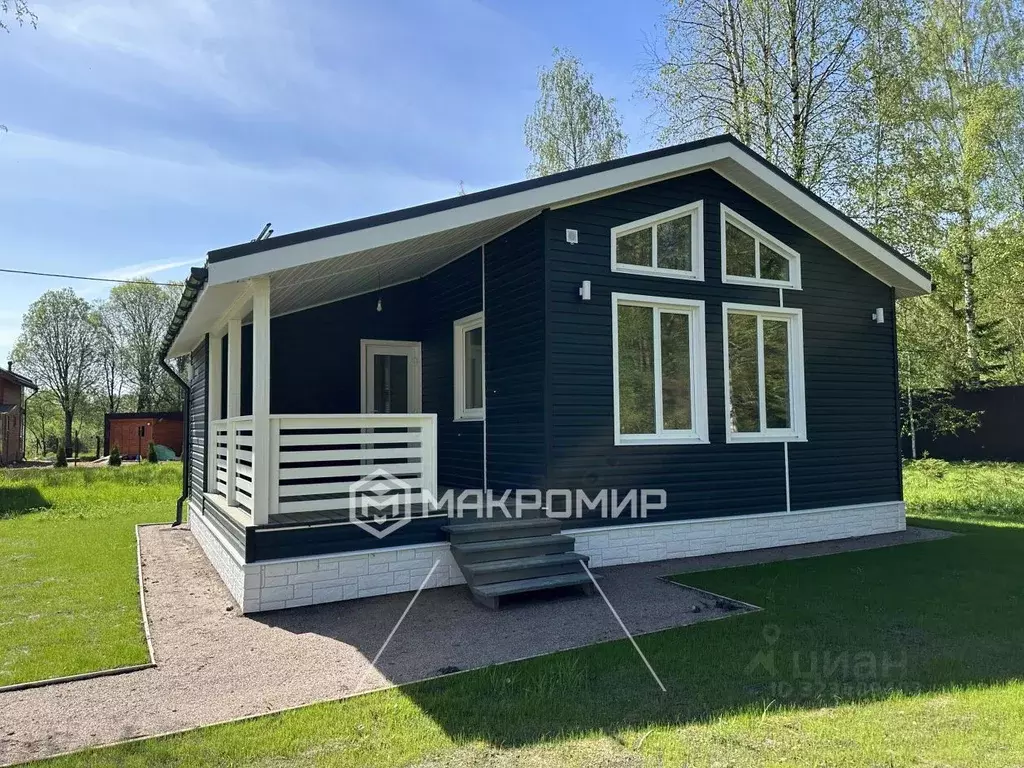 Дом в Ленинградская область, Выборгский район, Рощинское городское ... - Фото 1