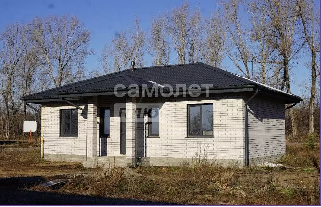 Дом в Алтайский край, Первомайский район, с. Санниково, Березка мкр  ... - Фото 1