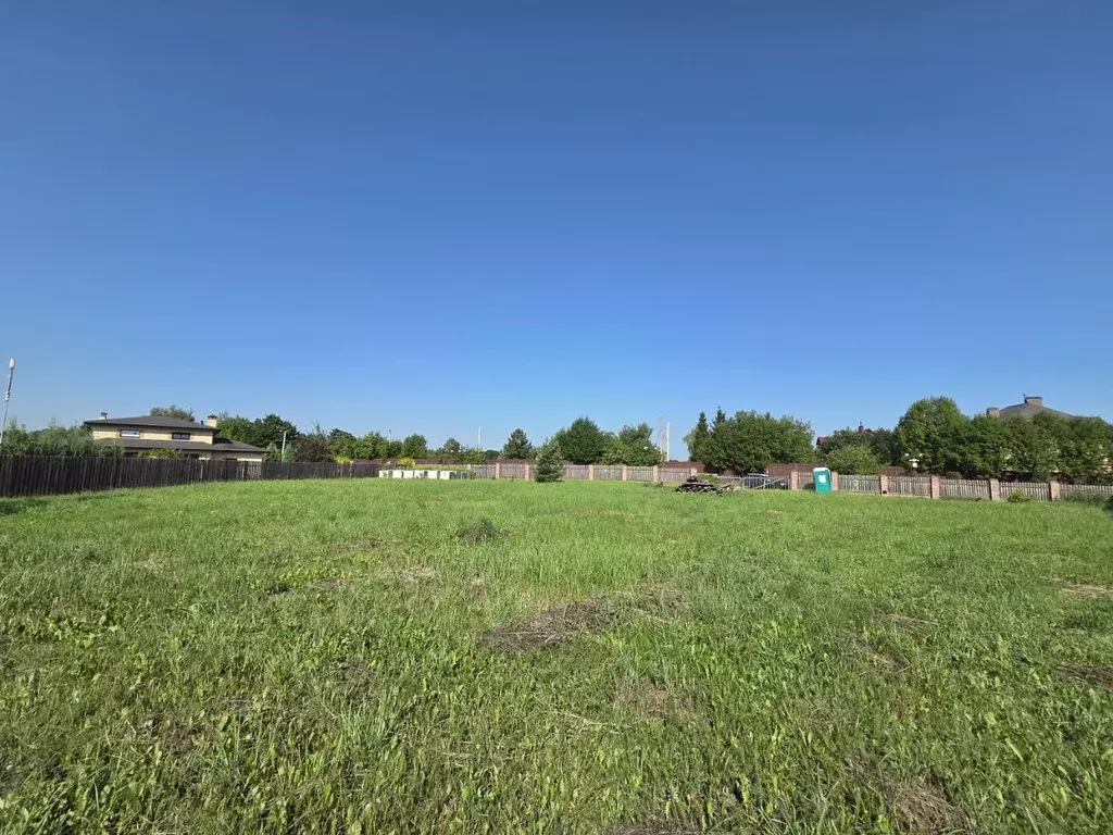 Участок в Московская область, Наро-Фоминский городской округ, д. ... - Фото 1