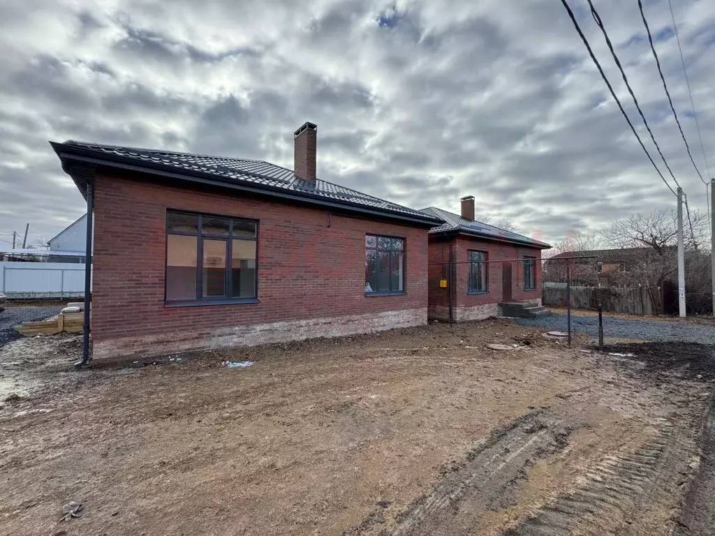 Дом в Ростовская область, Новочеркасск Сарматская ул., 182 (100 м) - Фото 2