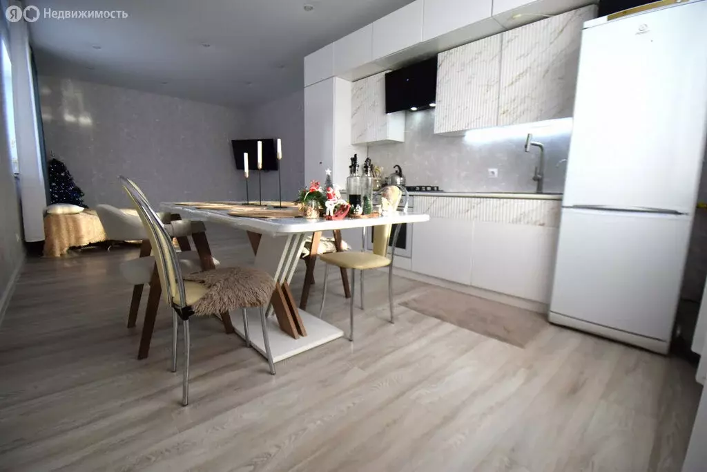 Дом в село Агиртамак, улица Комарова, 87 (196 м) - Фото 1