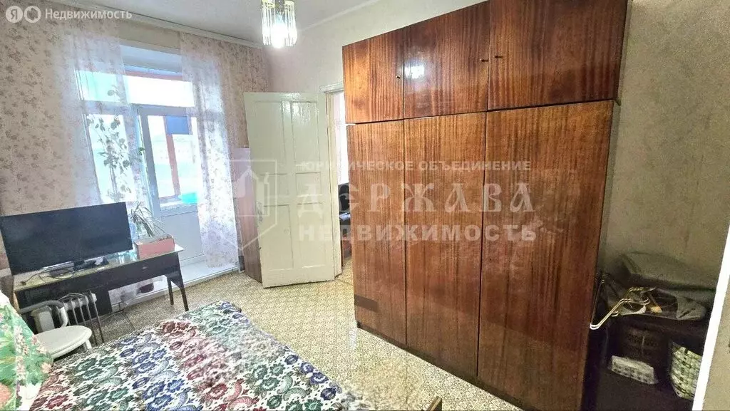 2-комнатная квартира: Кемерово, улица Ушакова, 1 (58 м) - Фото 0