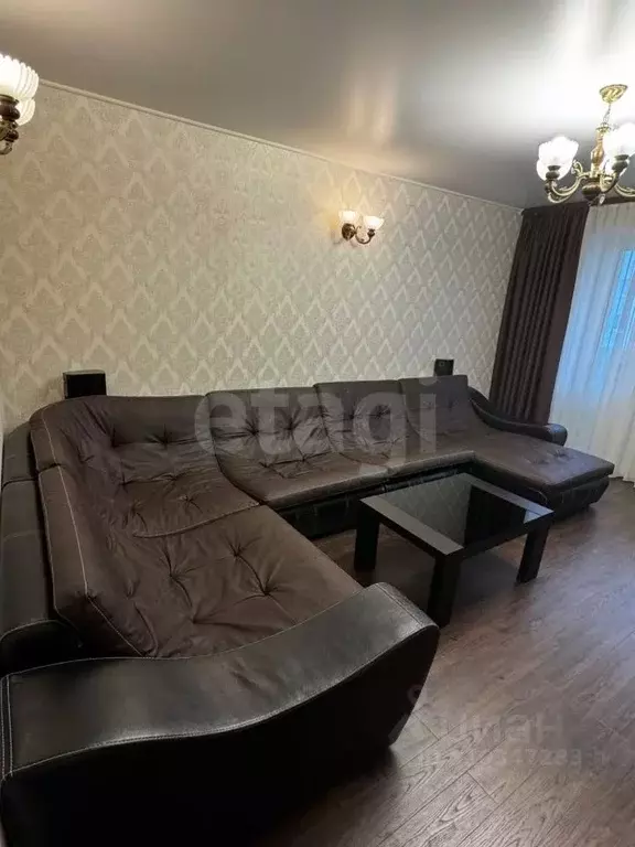 3-к кв. Воронежская область, Борисоглебск ул. Чкалова, 30 (61.3 м) - Фото 0