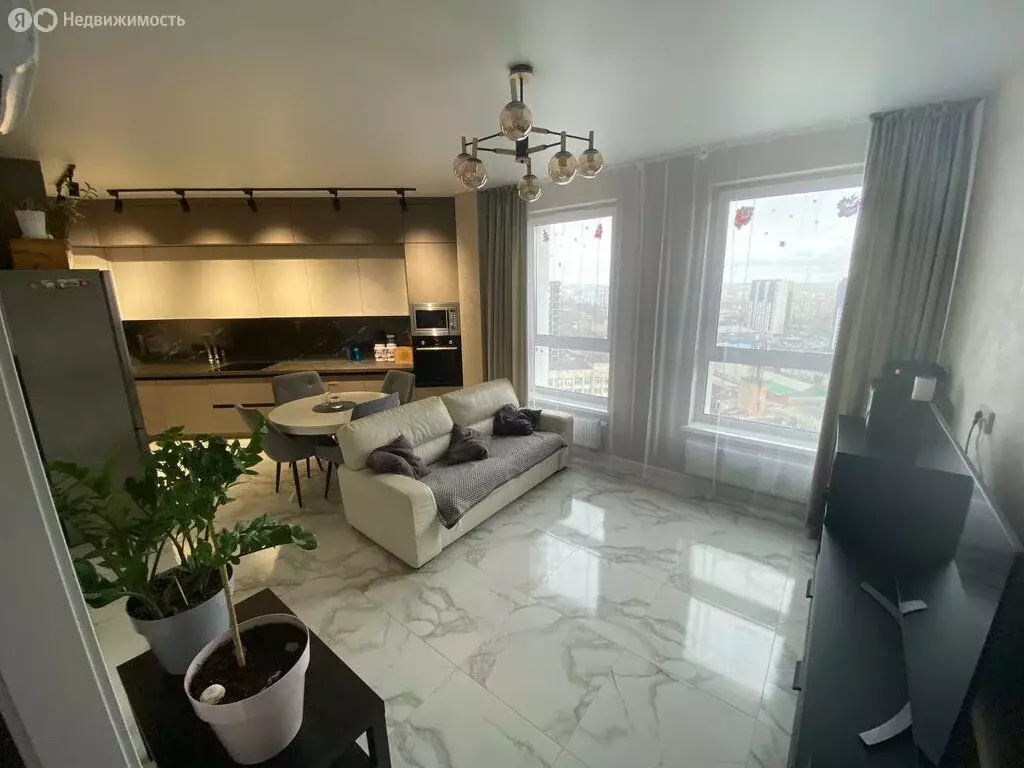 3-комнатная квартира: Челябинск, улица Елькина, 91 (68 м) - Фото 2