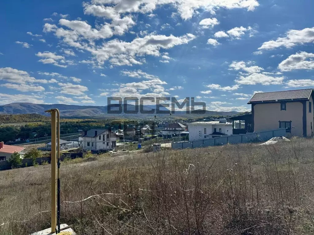 Участок в Крым, Симферопольский район, Добровское с/пос, с. ... - Фото 1