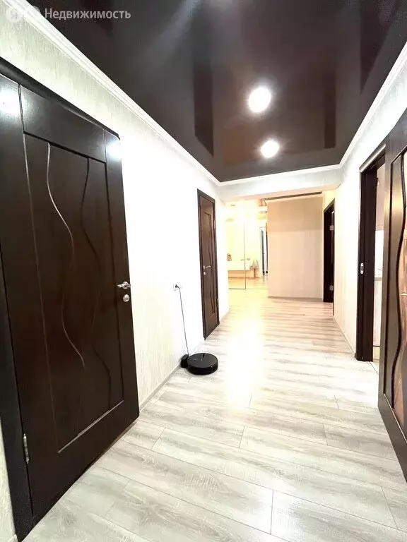 2-комнатная квартира: Энгельс, Ленинградская улица, 7 (76.5 м) - Фото 0