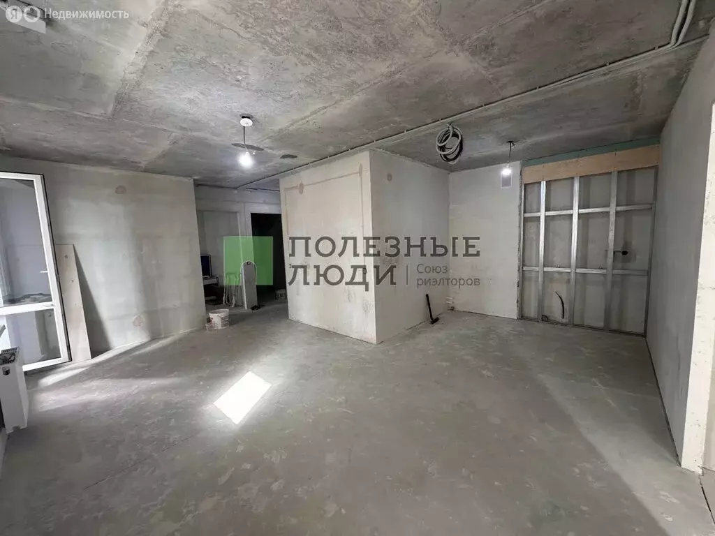 3-комнатная квартира: Ижевск, улица имени конструктора-оружейника ... - Фото 1