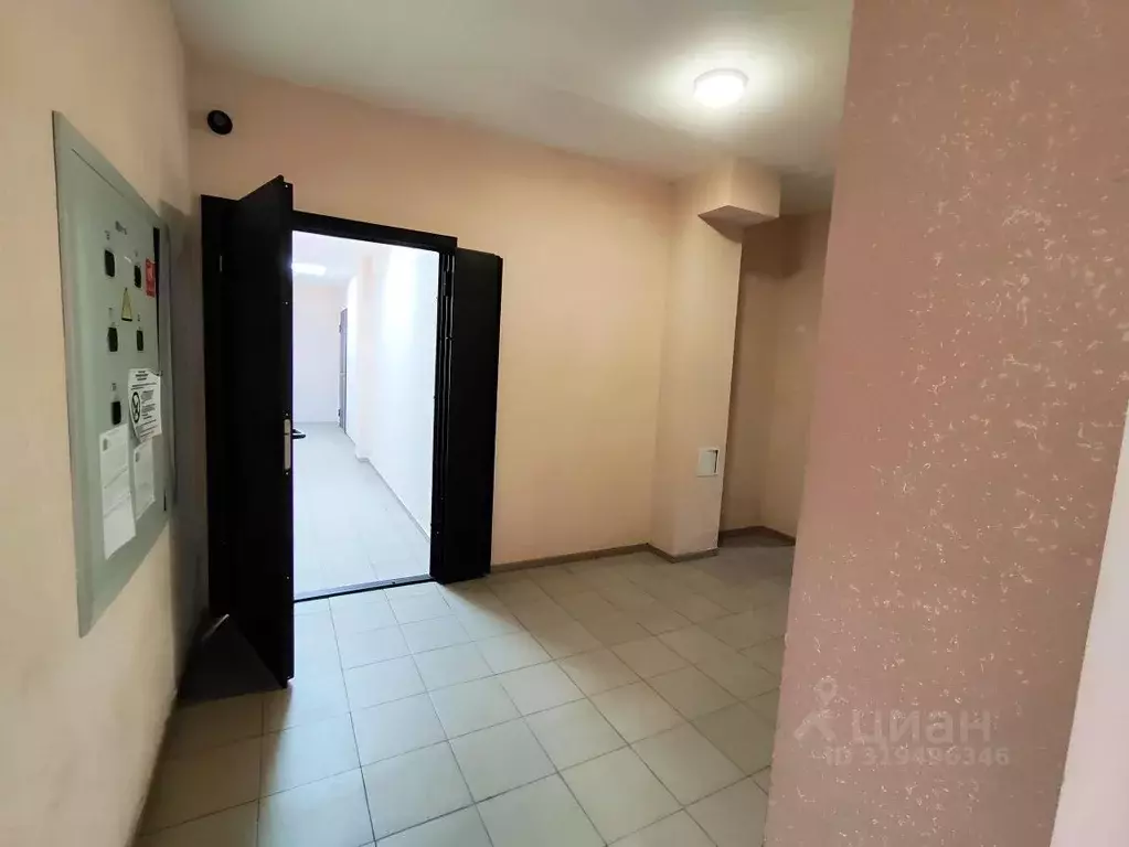 2-к кв. Кабардино-Балкария, Майский ул. Ленина, 4/3к2 (109.5 м) - Фото 1