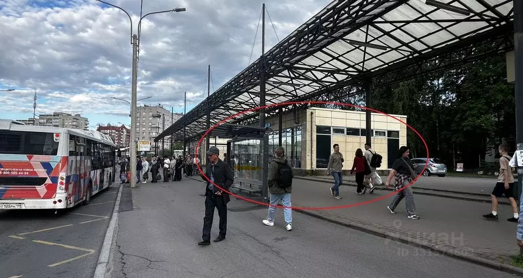 Помещение свободного назначения в Санкт-Петербург бул. Новаторов, ... - Фото 1