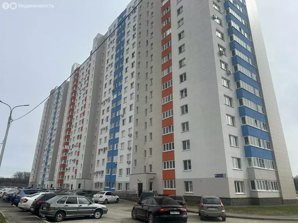 1-комнатная квартира: Уфа, улица имени Фронтовых Бригад, 15 (32 м) - Фото 0