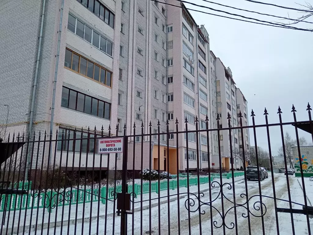 3-к кв. Брянская область, Брянск Локомотивная ул., 5 (111.6 м) - Фото 1