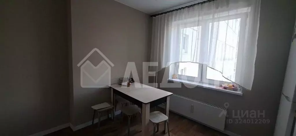 3-к кв. Омская область, Омск ул. Завертяева, 9к22 (79.5 м) - Фото 2