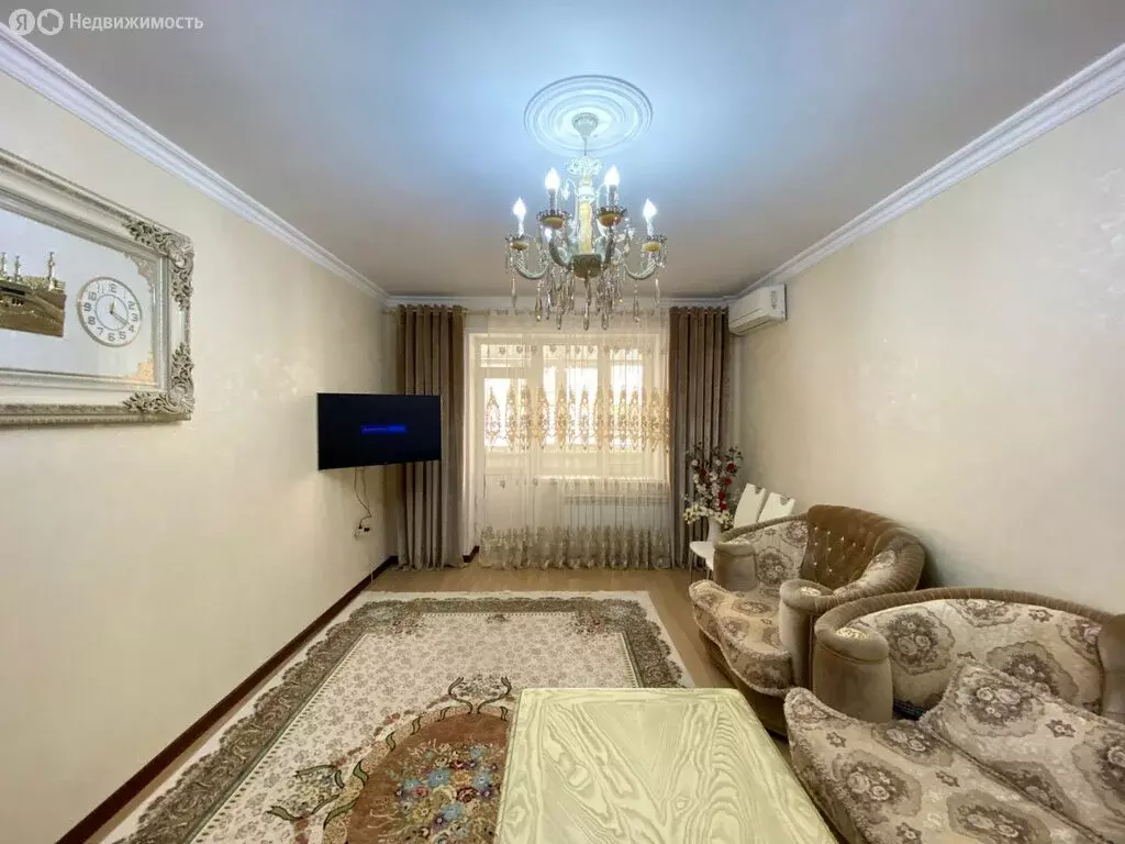 2-комнатная квартира: Дербент, проспект Агасиева, 13Ж (80 м) - Фото 1