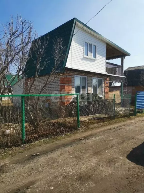 Дом в Саратовская область, Энгельсский район, Красноярское ... - Фото 0
