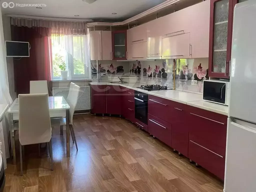 3-комнатная квартира: Заводоуковск, Заводской переулок, 5 (96.6 м) - Фото 1