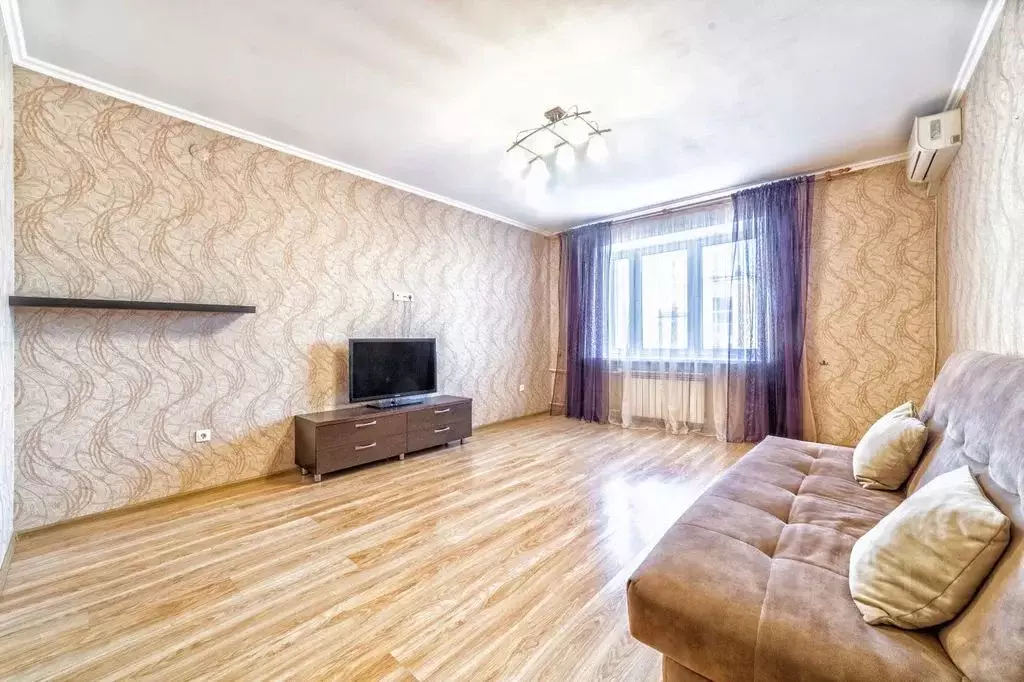 1-к кв. Татарстан, Казань ул. Сибгата Хакима, 5А (42.0 м) - Фото 1