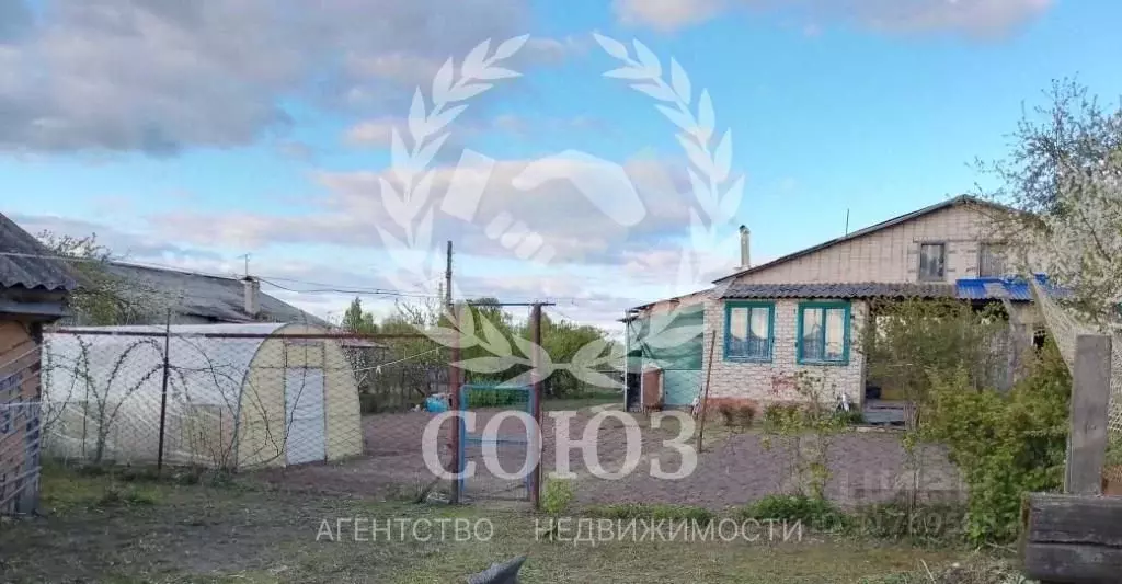 Дом в Калужская область, Сухиничский район, Юрьево с/пос, д. Юрьево 48 ... - Фото 0