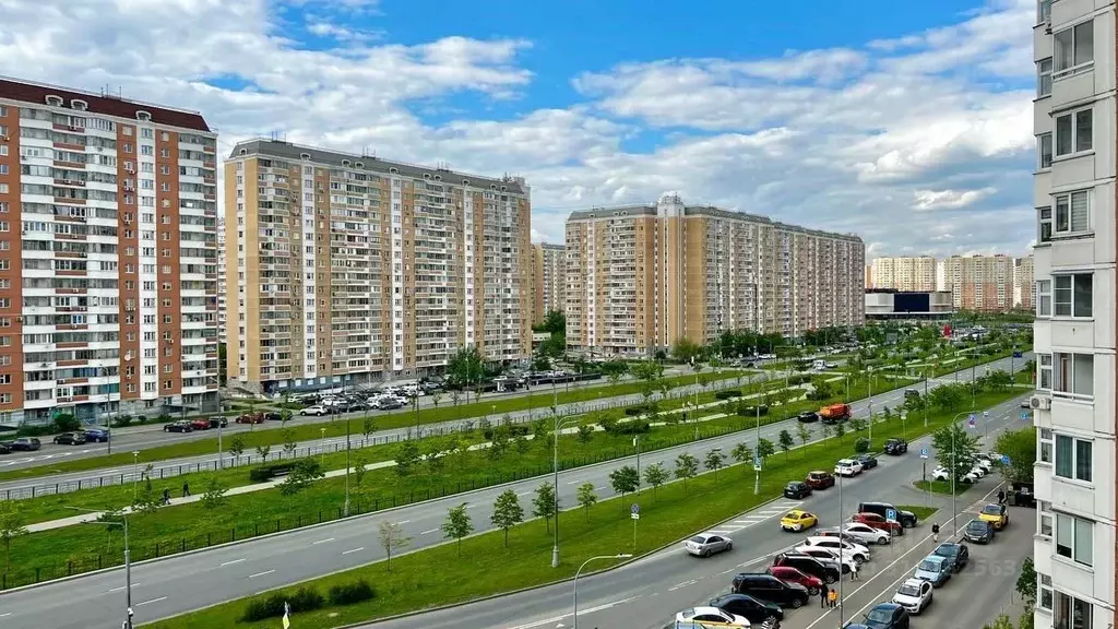 3-к кв. Москва просп. Защитников Москвы, 8 (77.0 м) - Фото 0