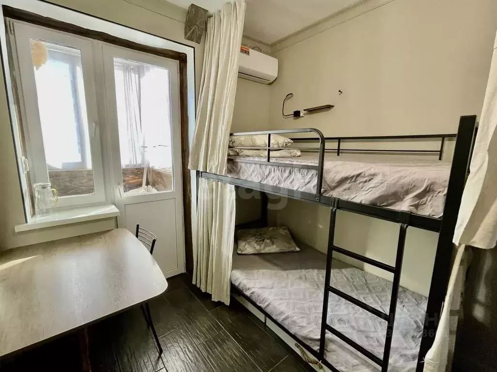 Комната Тюменская область, Тюмень ул. Раушана Абдуллина, 2 (9.0 м) - Фото 1