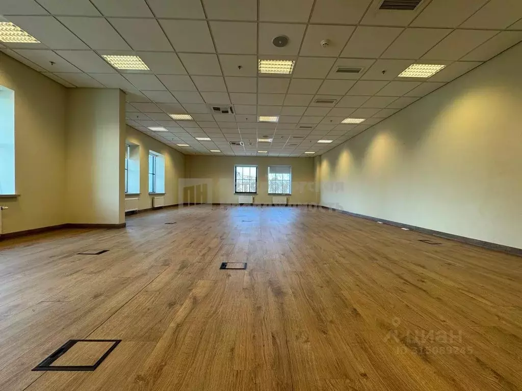 Офис в Санкт-Петербург Инструментальная ул., 3Б (99 м) - Фото 1