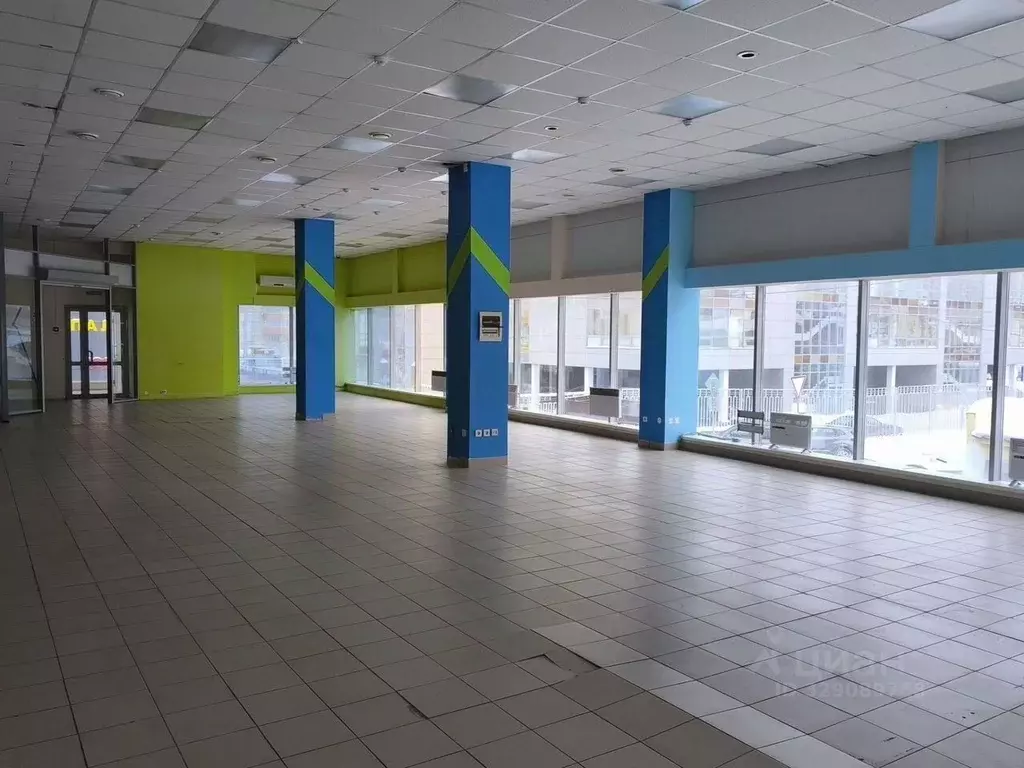 Помещение свободного назначения в Пермский край, Пермь ул. Крылова, 1 ... - Фото 1