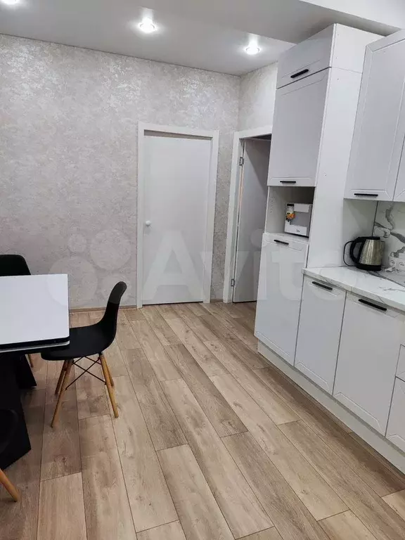 2-к. квартира, 61 м, 4/9 эт. - Фото 1