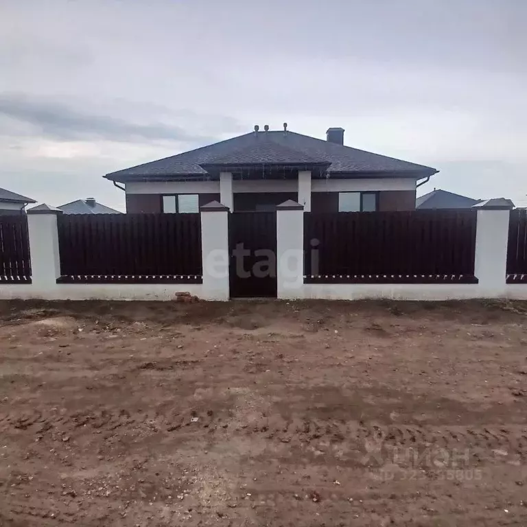 Дом в Саратовская область, Энгельсский район, Новопушкинское ... - Фото 1