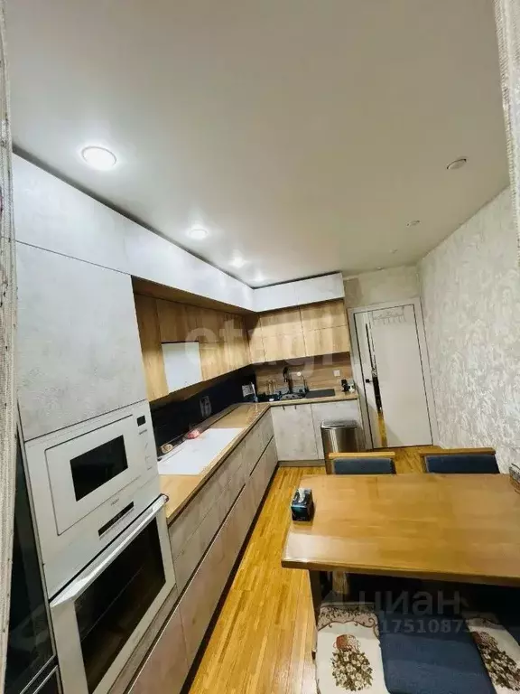 3-к кв. Сахалинская область, Южно-Сахалинск Комсомольская ул., 285Б ... - Фото 0