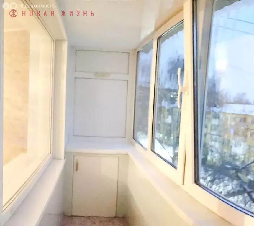 3-комнатная квартира: Самара, проспект Кирова, 220 (56 м) - Фото 1