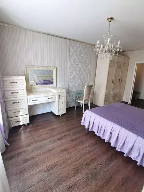 3-к. квартира, 70м, 4/10эт. - Фото 1