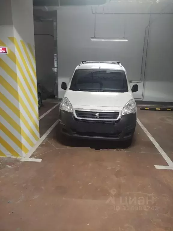 Гараж в Москва ул. Петра Алексеева, 10 (15 м) - Фото 1