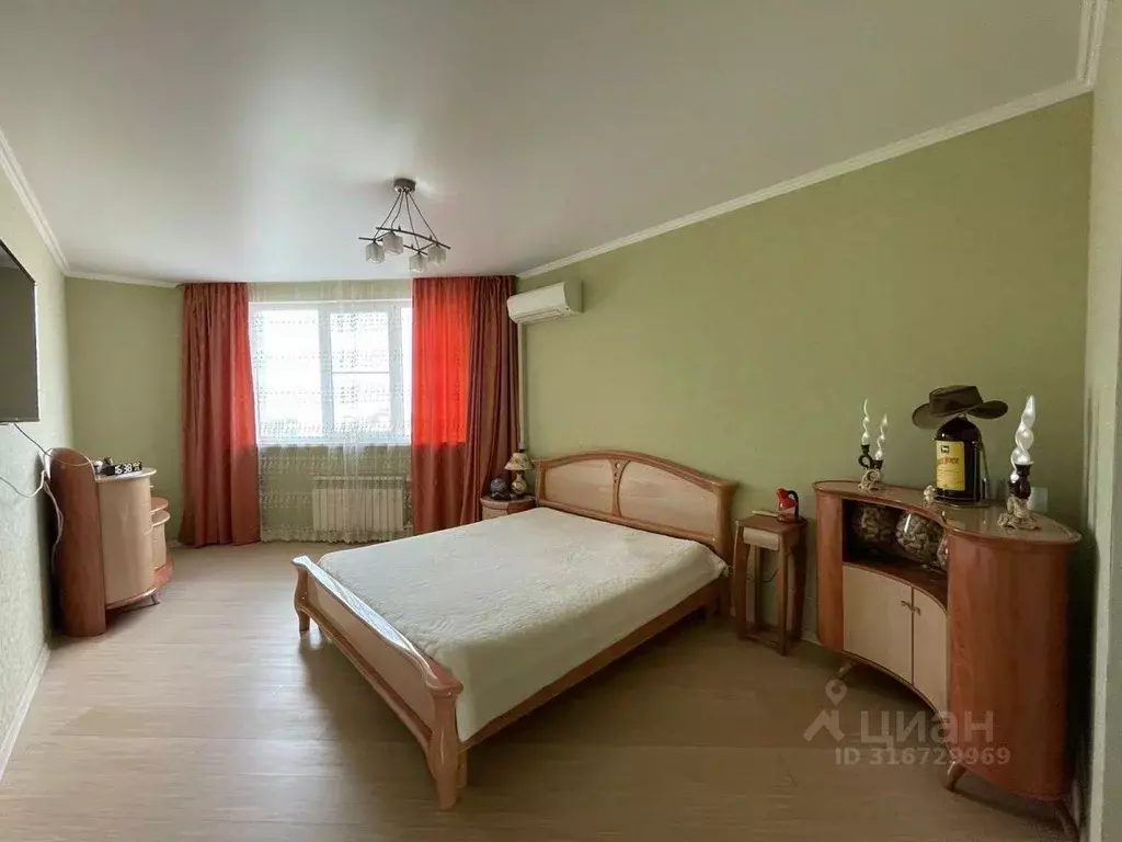 2-к кв. Краснодарский край, Анапа ул. Лермонтова, 120 (90.7 м) - Фото 0