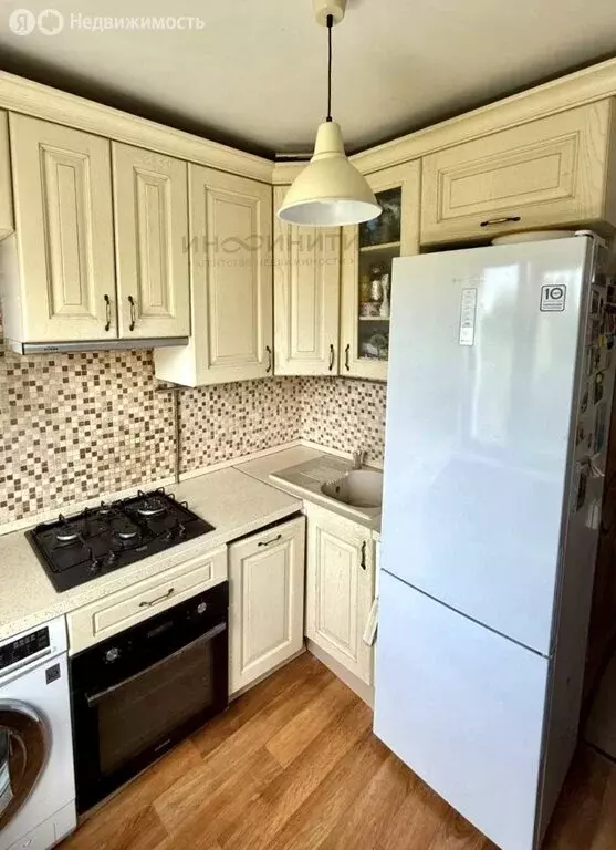 3-комнатная квартира: Москва, улица 50 лет Октября, 19к1 (50.6 м) - Фото 2