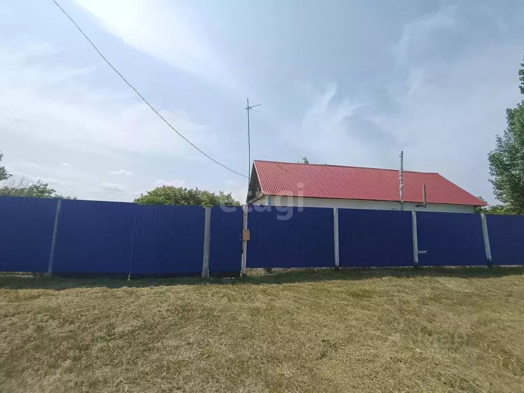 Дом в Омская область, Таврический район, с. Прииртышье Советская ул. ... - Фото 0