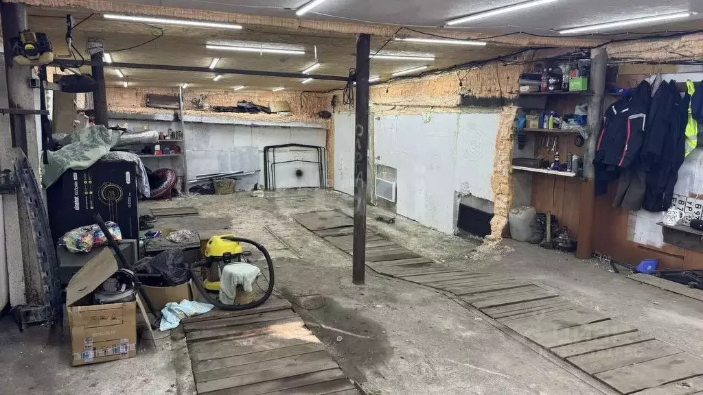 Гараж в Алтайский край, Бийск городской округ, пос. Нагорный ул. ... - Фото 1