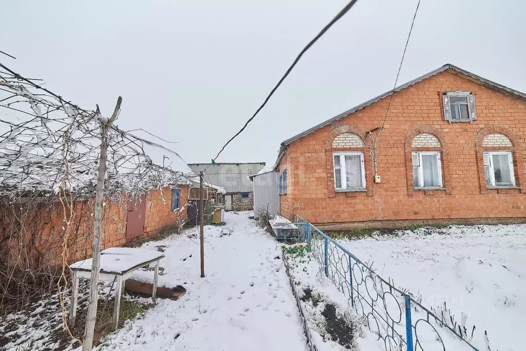 Дом в Башкортостан, Стерлитамакский район, Куганакский сельсовет, ... - Фото 0