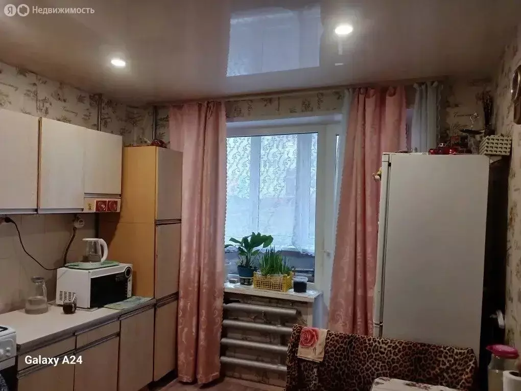 3-комнатная квартира: Новочебоксарск, улица Винокурова, 123 (68.3 м) - Фото 1