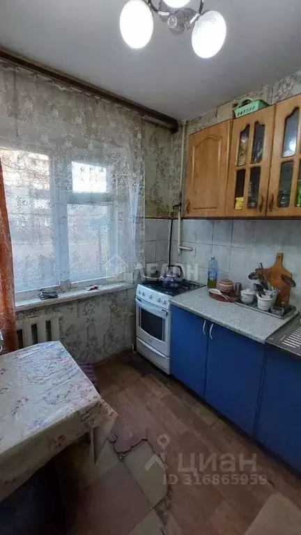 3-к кв. Омская область, Омск Сибирский просп., 8/4 (58.0 м) - Фото 0