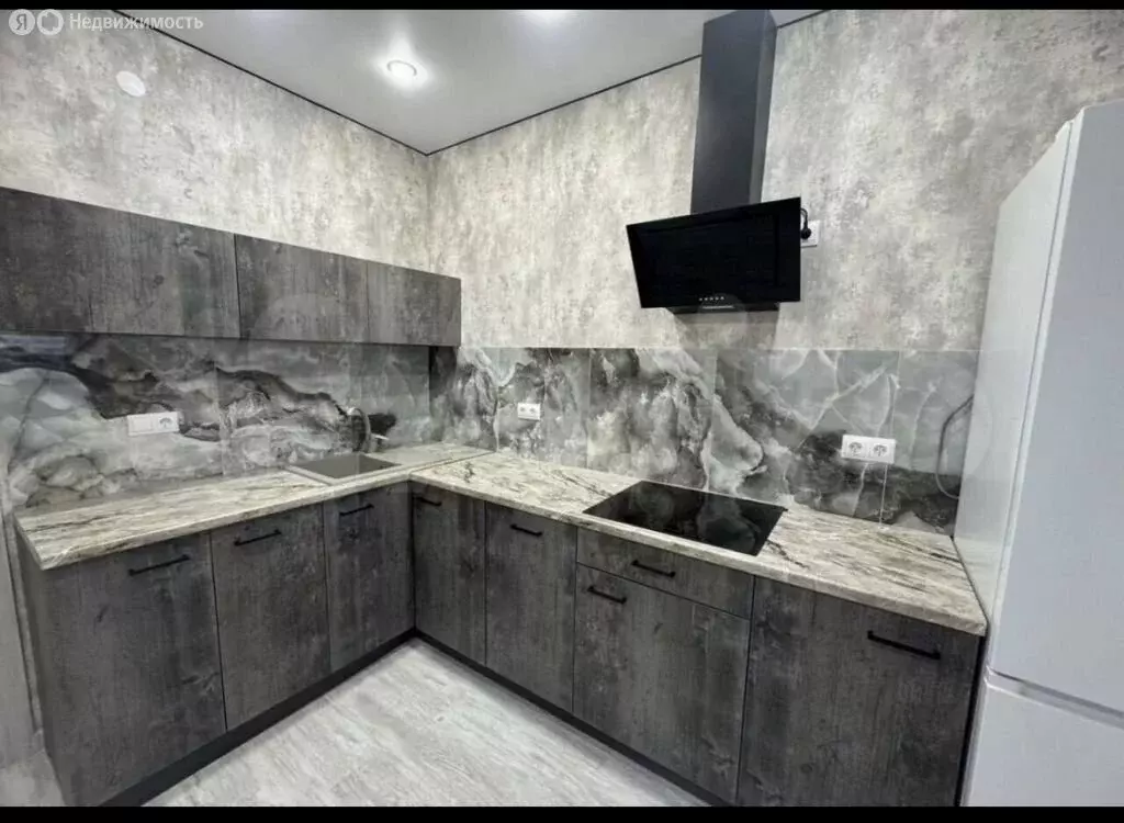 1-комнатная квартира: Энгельс, Вокзальная улица, 50 (48 м) - Фото 1