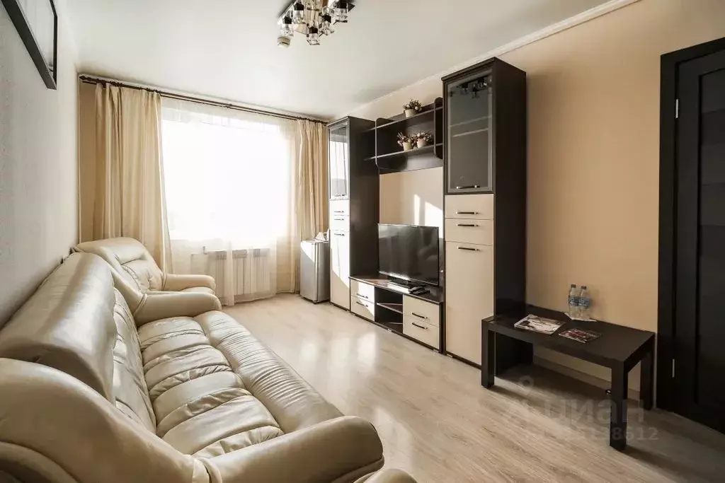 Комната Тюменская область, Тобольск 6-й мкр, 38 - Фото 1