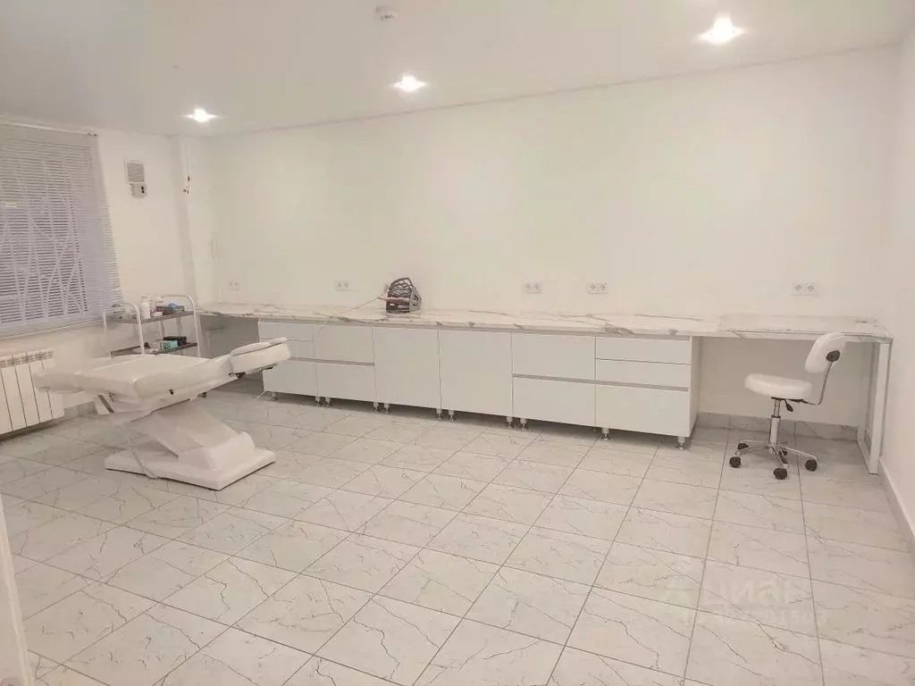 Помещение свободного назначения в Челябинская область, Челябинск ул. ... - Фото 2