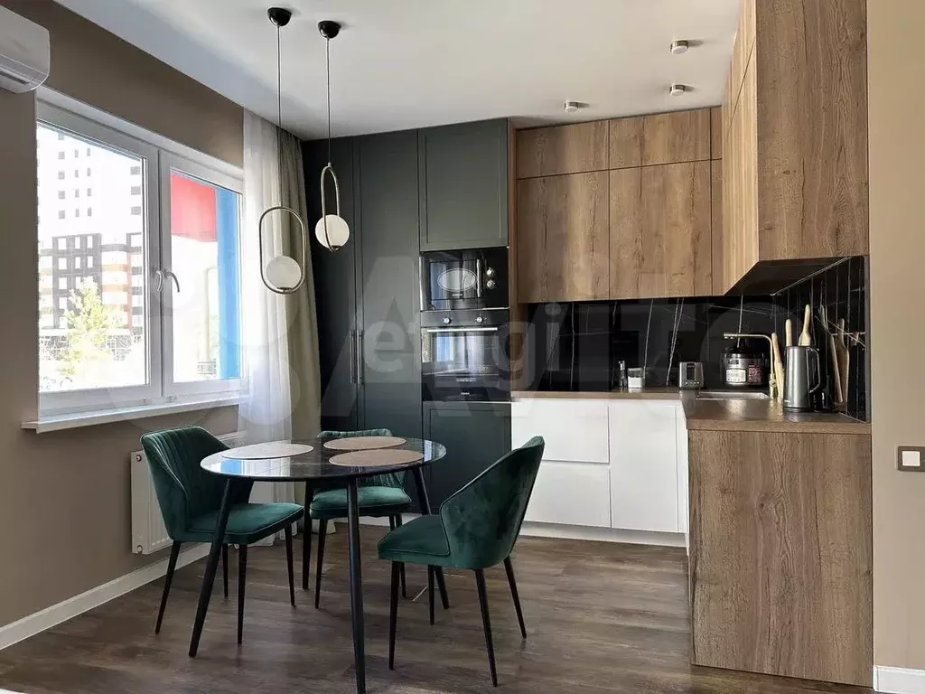 2-к. квартира, 71 м, 1/4 эт. - Фото 1