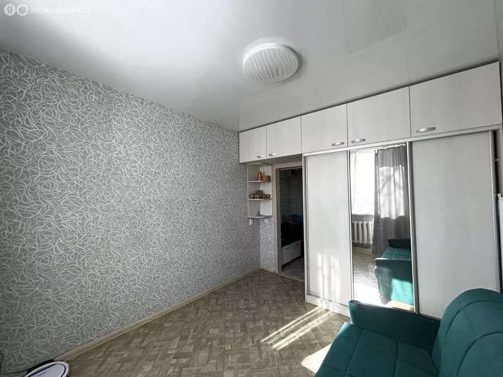 2-комнатная квартира: Асбест, Промышленная улица, 21 (31 м) - Фото 2