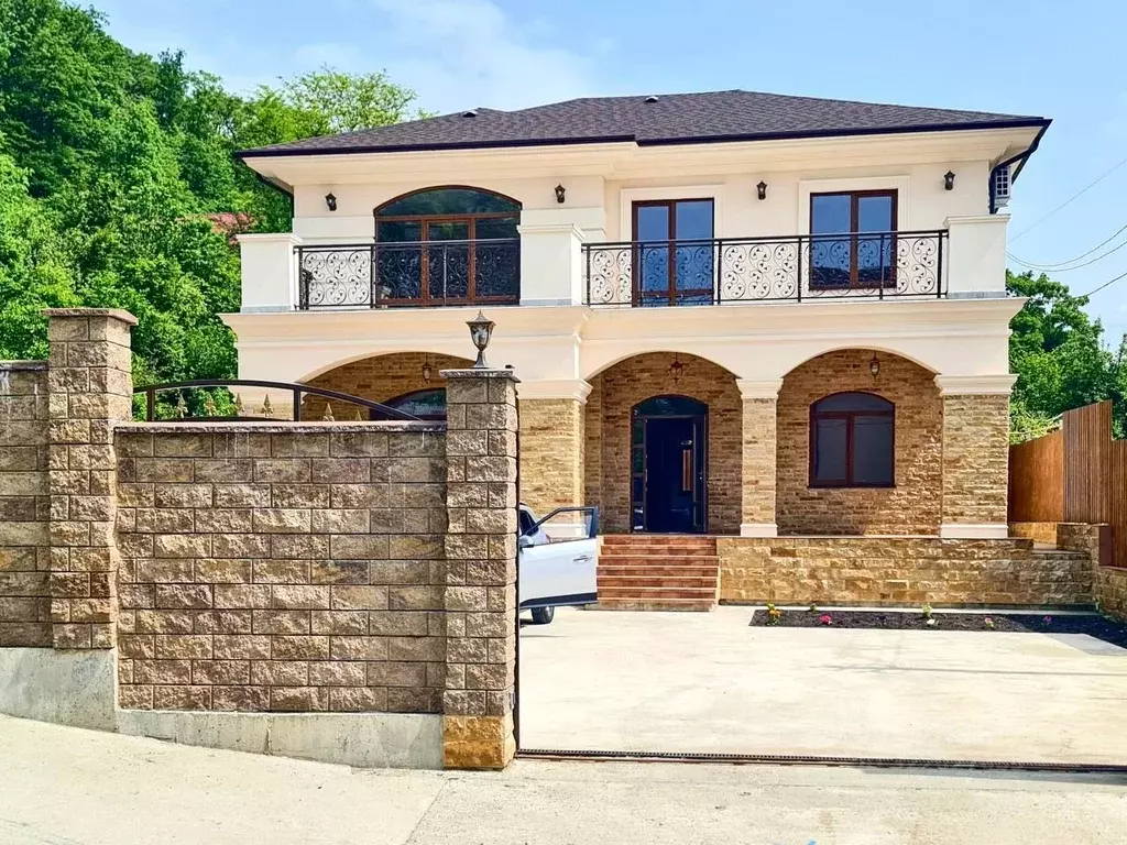 Дом в Краснодарский край, Сочи Береговая ул., 6/2 (230 м) - Фото 1
