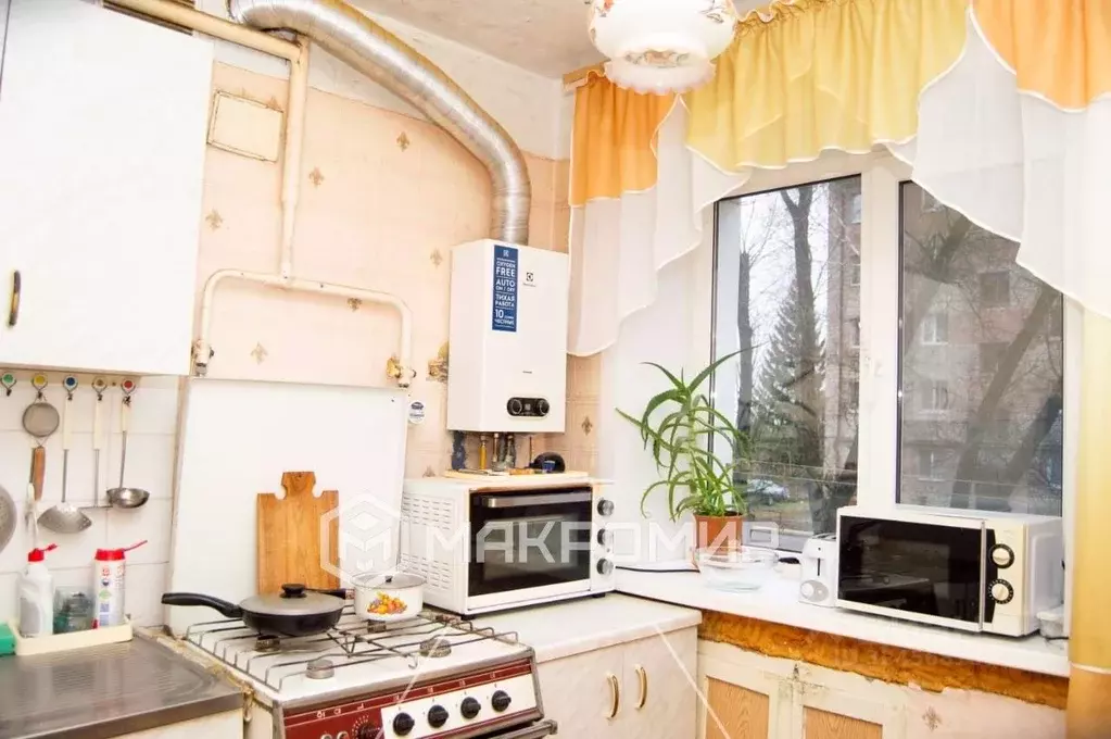 3-к кв. Брянская область, Брянск пер. Фокина, 8 (43.0 м) - Фото 0