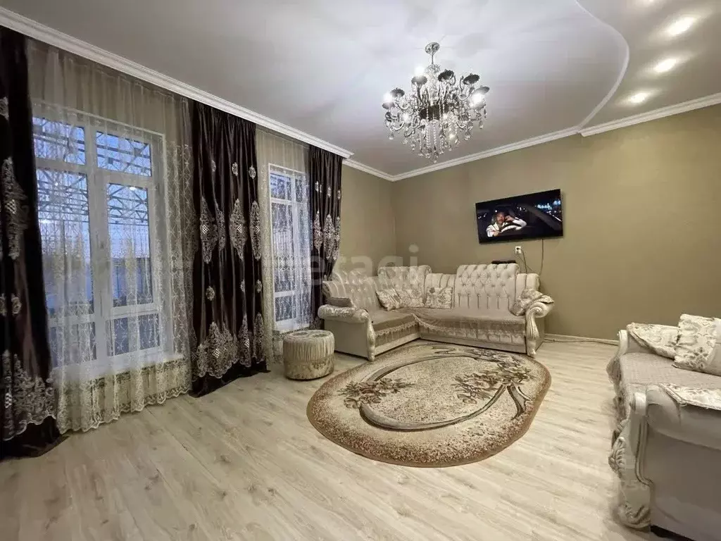 Дом в Карачаево-Черкесия, Черкесск Шоссейная ул. (418 м) - Фото 0