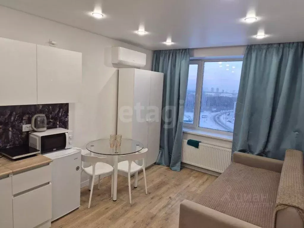 Студия Тюменская область, Тюмень Интернациональная ул., 199к9 (20.0 м) - Фото 1