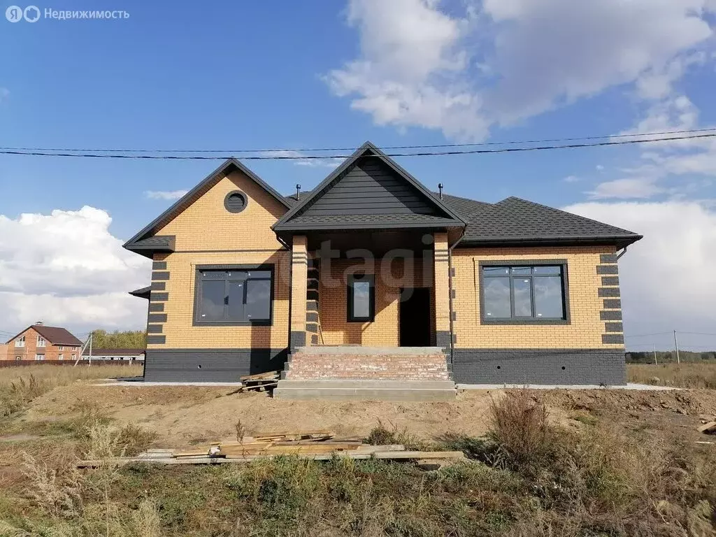 Дом в село Пушкино, Степная улица (160 м) - Фото 1