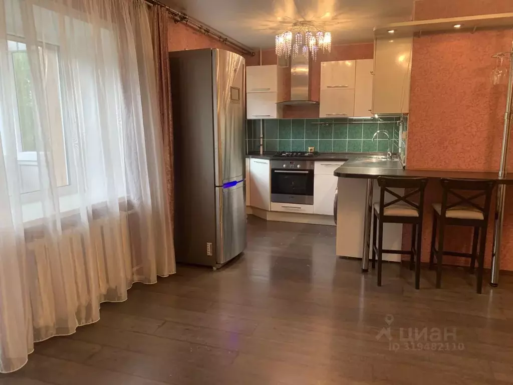 2-к кв. Свердловская область, Екатеринбург ул. Бажова, 130 (45.0 м) - Фото 0
